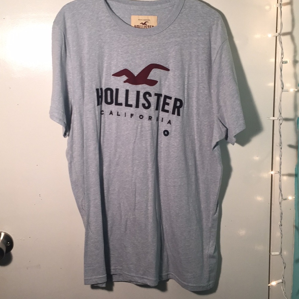 Hollister tee